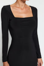 Trendyolmilla Bordo Maxi Volanlı Kare Yaka Fitted/Vücuda Oturan Maxi Esnek Örme Elbise TWOAW24EL00613