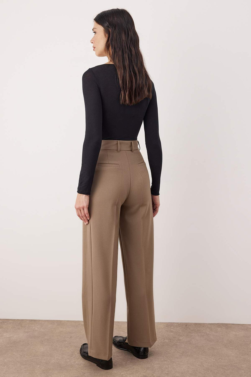 Trendyolmilla Bej Wide Leg Geniş Paça Pileli Dokuma Pantolon TWOAW25PL00105