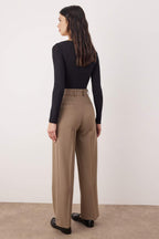 Trendyolmilla Bej Wide Leg Geniş Paça Pileli Dokuma Pantolon TWOAW25PL00105