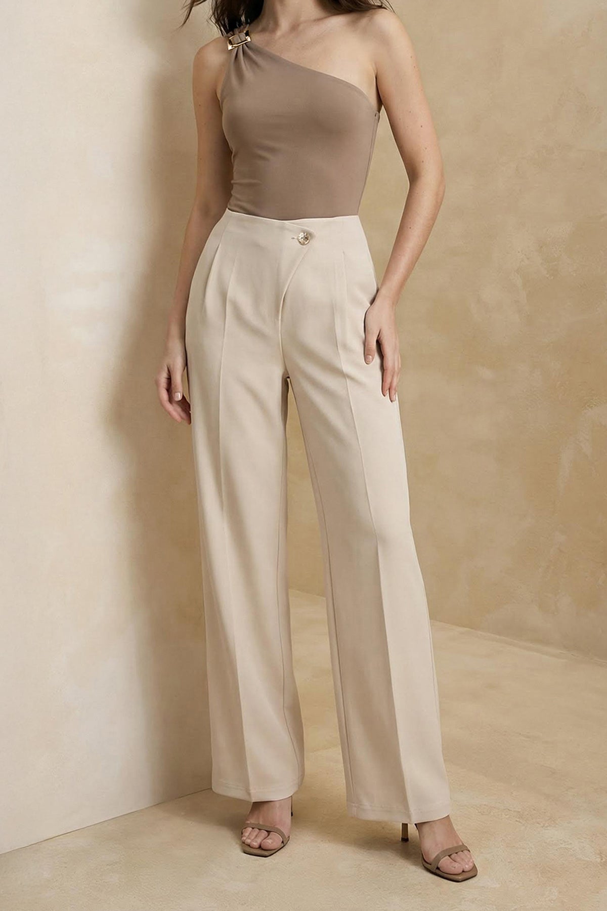 Bej Düğme Detaylı Wide Leg/Geniş Paça Pantolon TWOAW26PL00152 Secondary image