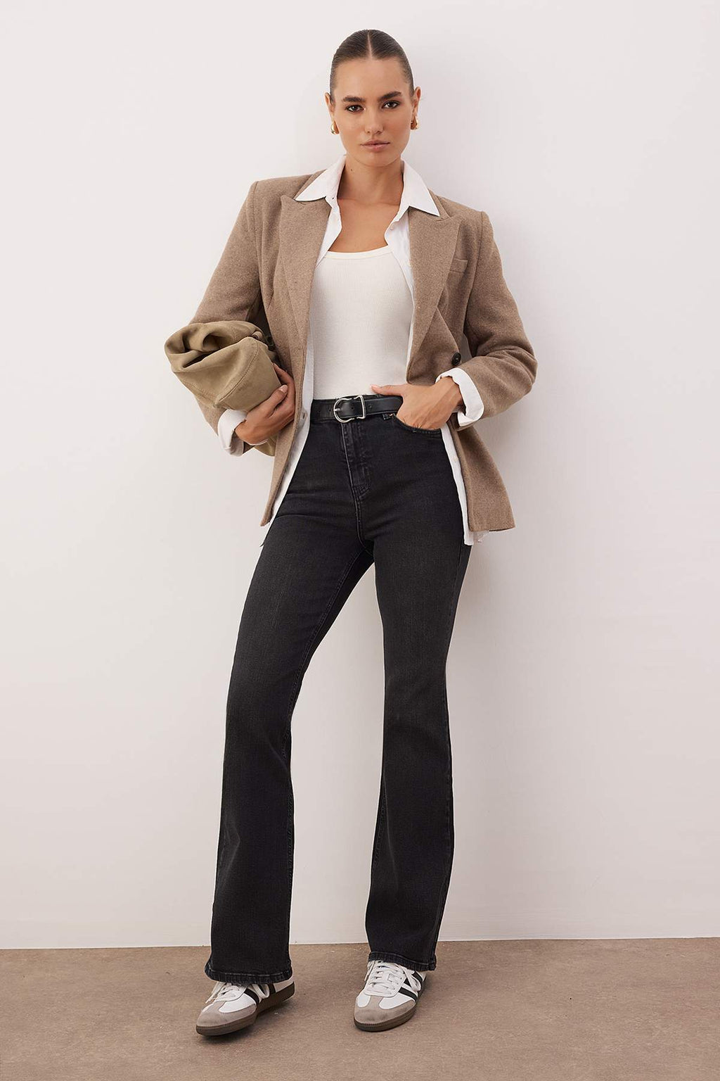 Trendyolmilla Mavi Yüksek Bel Comfort/Esnek İspanyol Paça Flare Jeans TWOAW26JE00095