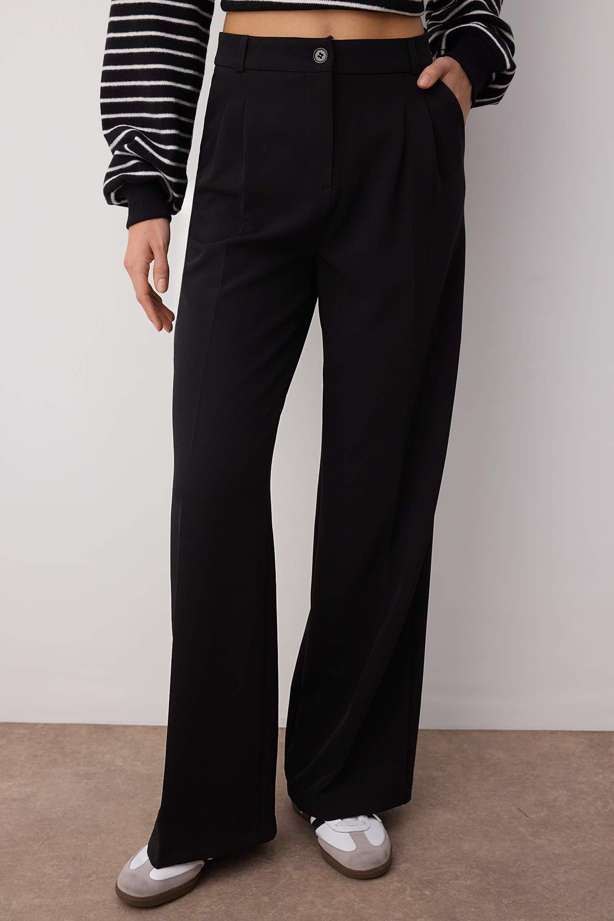 Trendyolmilla Siyah Pilili Wide Leg/Geniş Paça Dokuma Pantolon TWOAW25PL00109 Palazzo