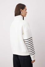 Trendyolmilla Lacivert Çizgili Oversize/Geniş Kalıp Fermuarlı Kalın İçi Polarlı Örme Sweatshirt TWOAW26SW00044