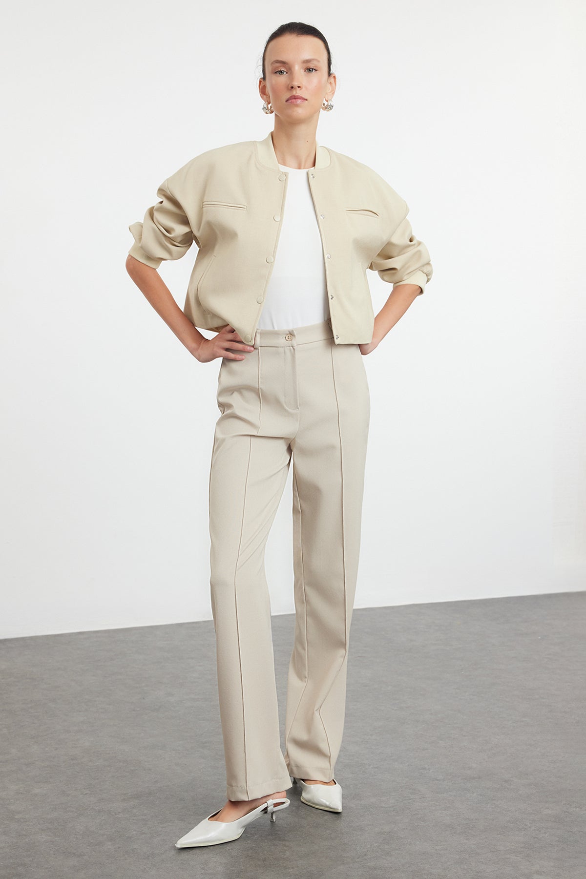 Trendyolmilla Vizon Straight/Düz Kesim Yüksek Bel Nervür Dikişli Dokuma Pantolon TWOSS21PL0093 Secondary image
