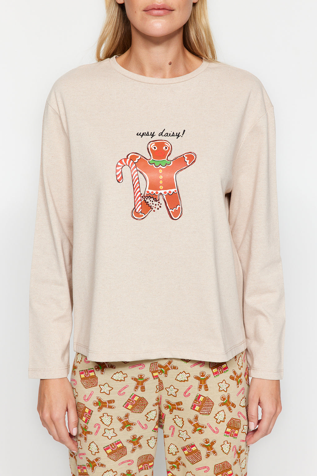 Trendyolmilla Krem %100 Pamuklu Yılbaşı Temalı Örme Pijama Takımı THMAW24PT00061