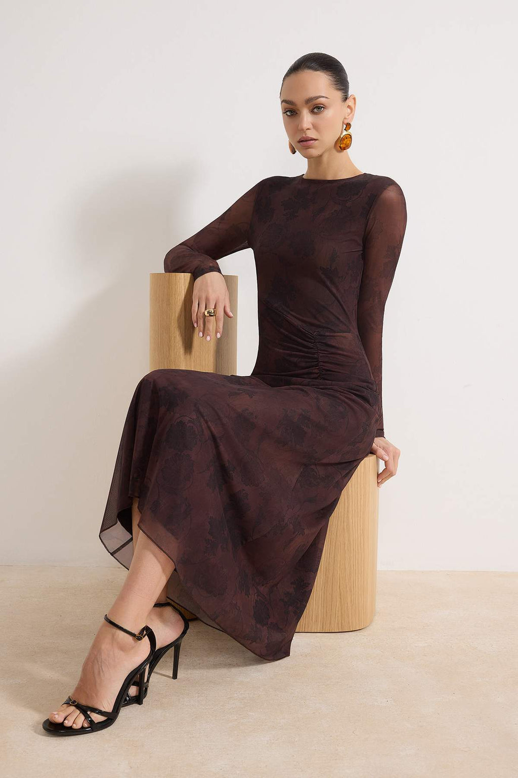 Trendyolmilla Kahverengi Baskılı Büzgü / Drape Maxi Örme Elbise TWOAW25EL00408