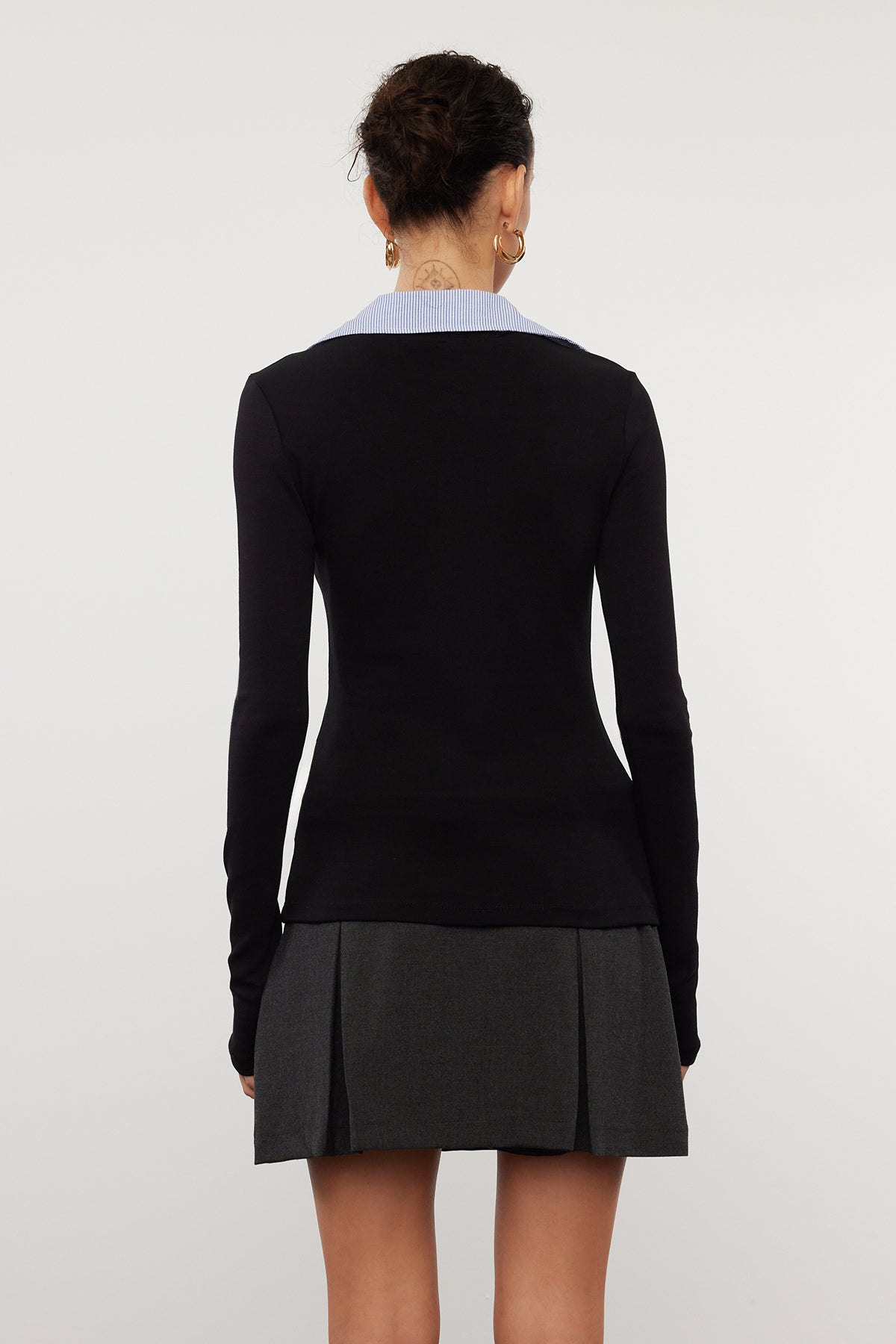 Trendyolmilla Gri Melanj Dokuma Detaylı Gömlek Yaka Regular/Normal Kalıp Örme Bluz TWOAW25BZ00035