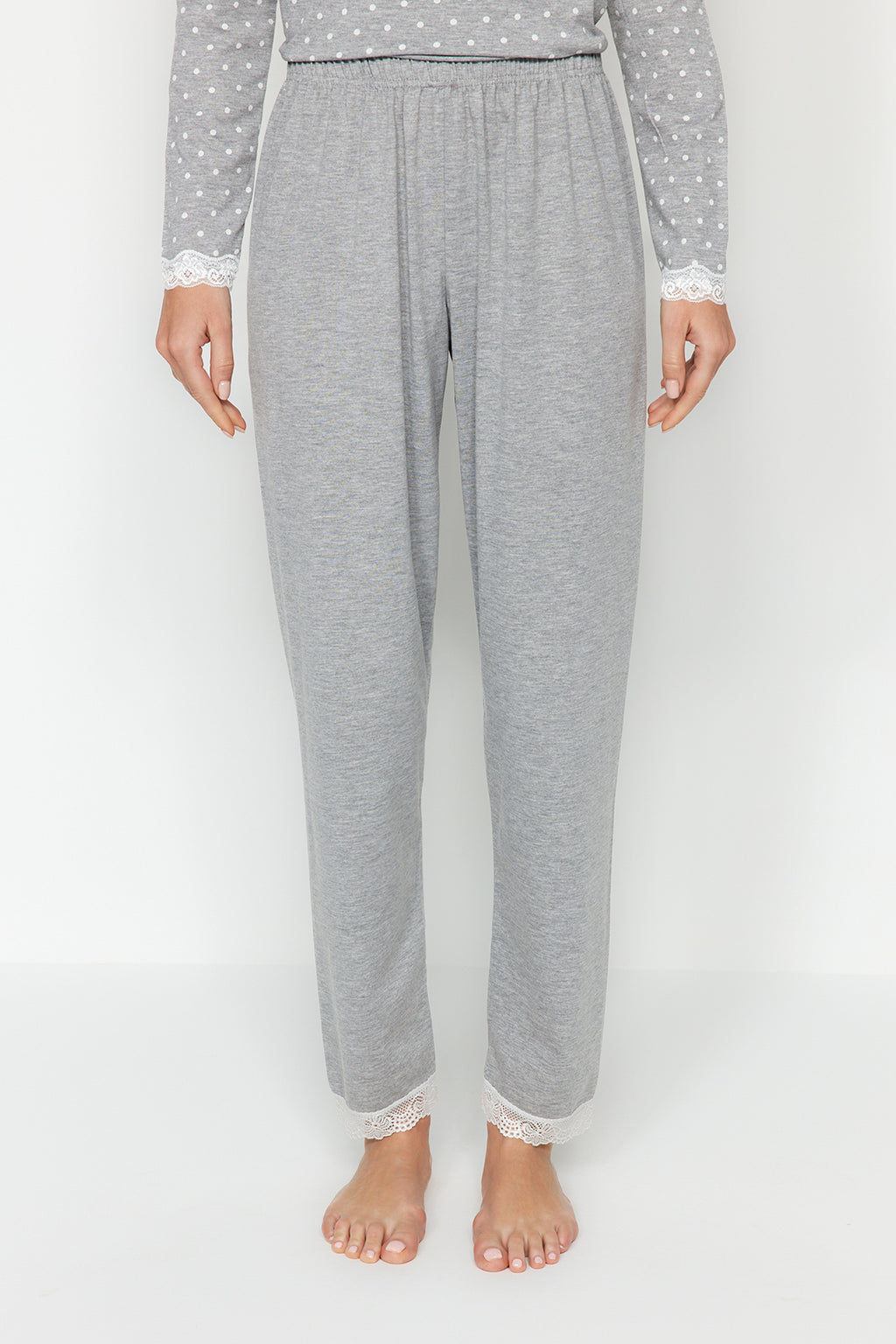 Gri Puantiyeli Dantelli Tshirt-Pantolon Örme Pijama Takımı THMAW24PT00182