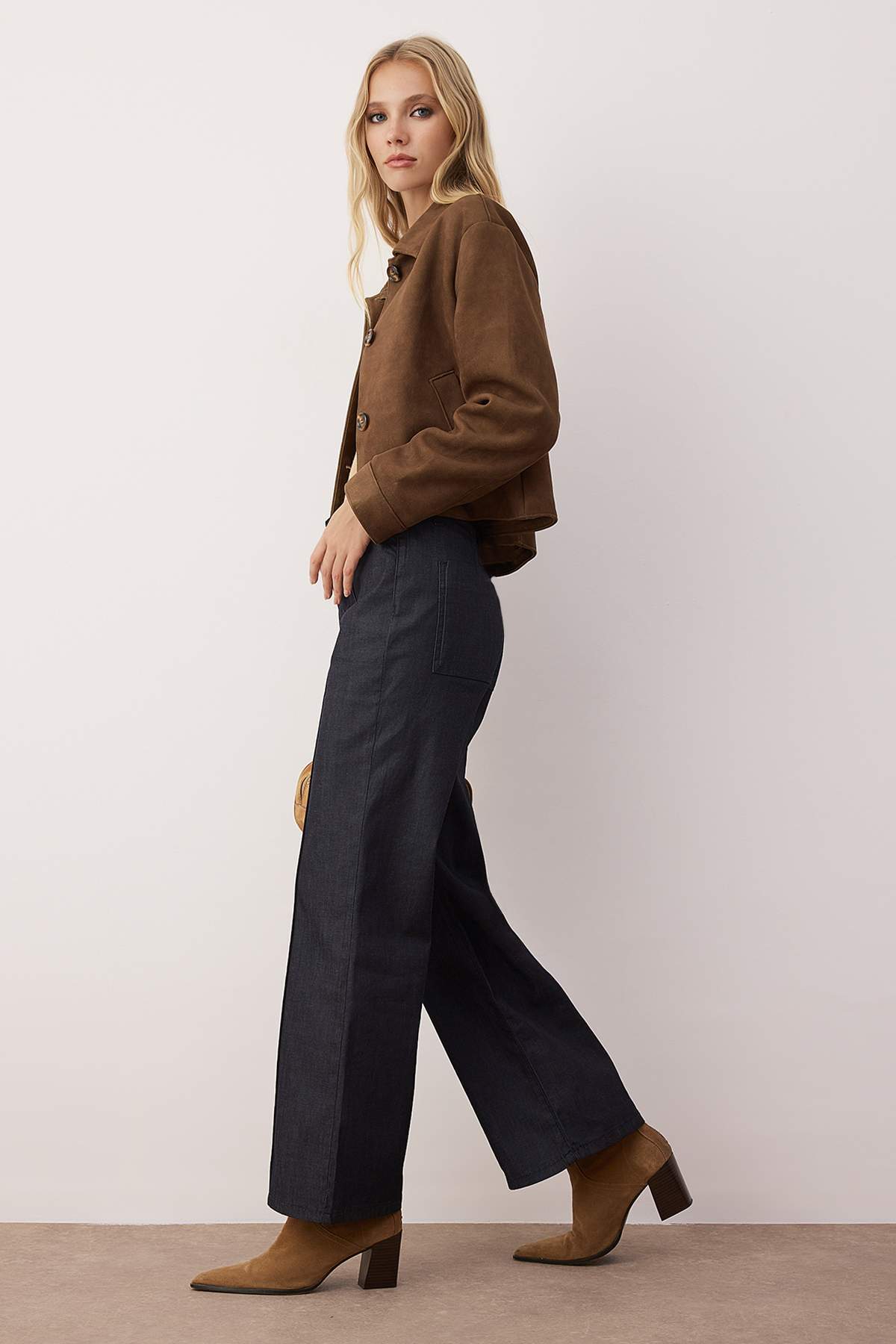 Koyu Mavi Nervür Detaylı Yüksek Bel Comfort/Esnek Wide Leg Jeans TWOAW26JE00140