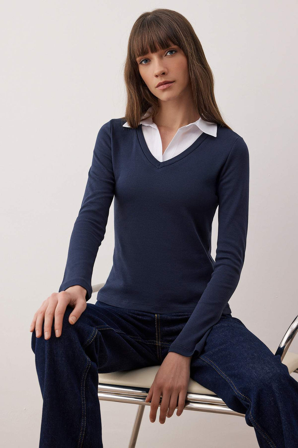 Trendyolmilla Gri Melanj Dokuma Detaylı Gömlek Yaka Regular/Normal Kalıp Örme Bluz TWOAW25BZ00035