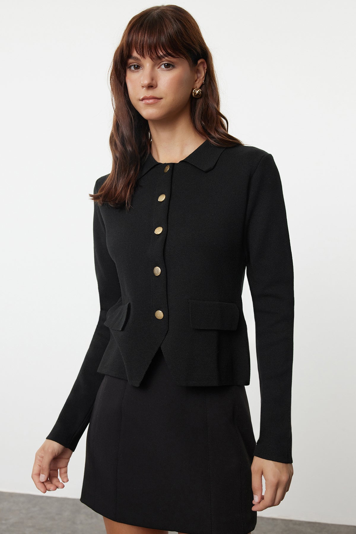 Trendyolmilla Kahverengi Düğme Detaylı Premium/Özel İplik Fitted/Vücudu Saran Triko Hırka TWOAW25HI00151