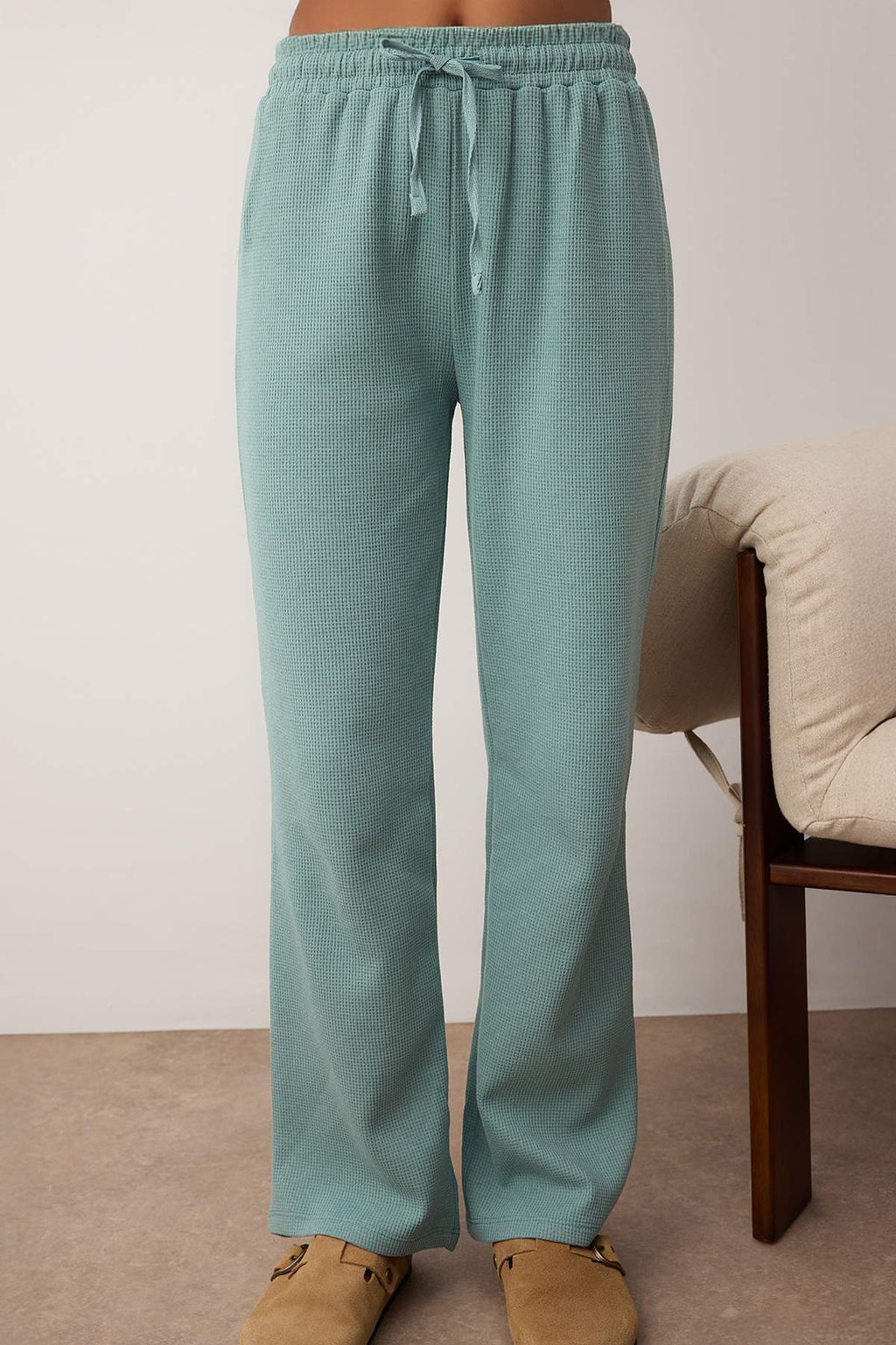 Trendyolmilla Bej Bel Bağlama Detaylı Waffle Örme Pijama Takımı THMAW26PT00050