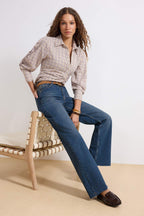 Trendyolmilla Ekru Paçası Kesikli Yüksek Bel Straight %100 Pamuk Non-Stretch Jeans TWOAW25JE00378