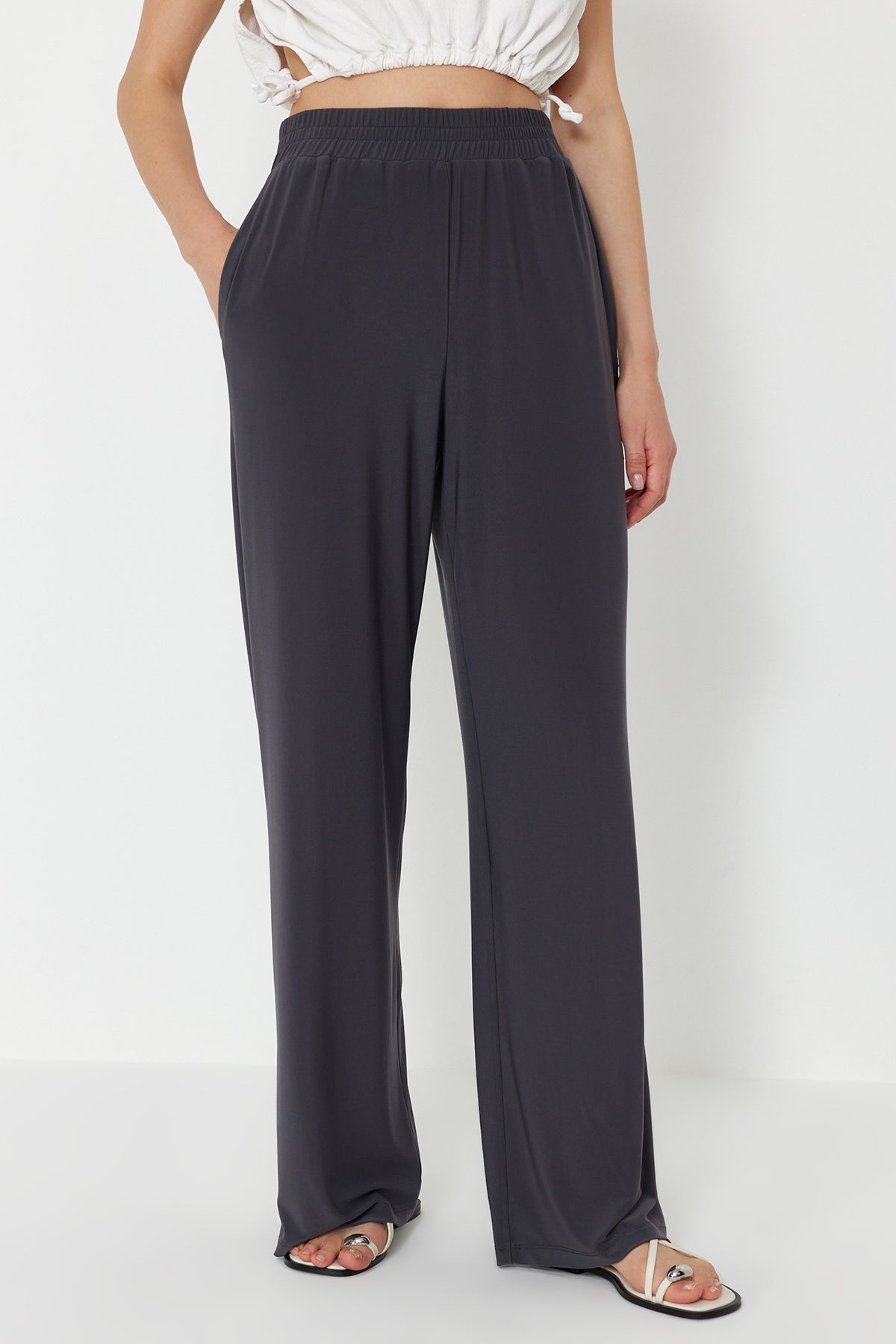 Trendyolmilla Antrasit Wide Leg/Rahat Kesim Yüksek Bel Esnek Pantolon TWOSS23PL00129