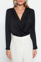 Trendyolmilla Siyah Kruvaze Saten Dokuma Bluz TWOAW24BZ00423