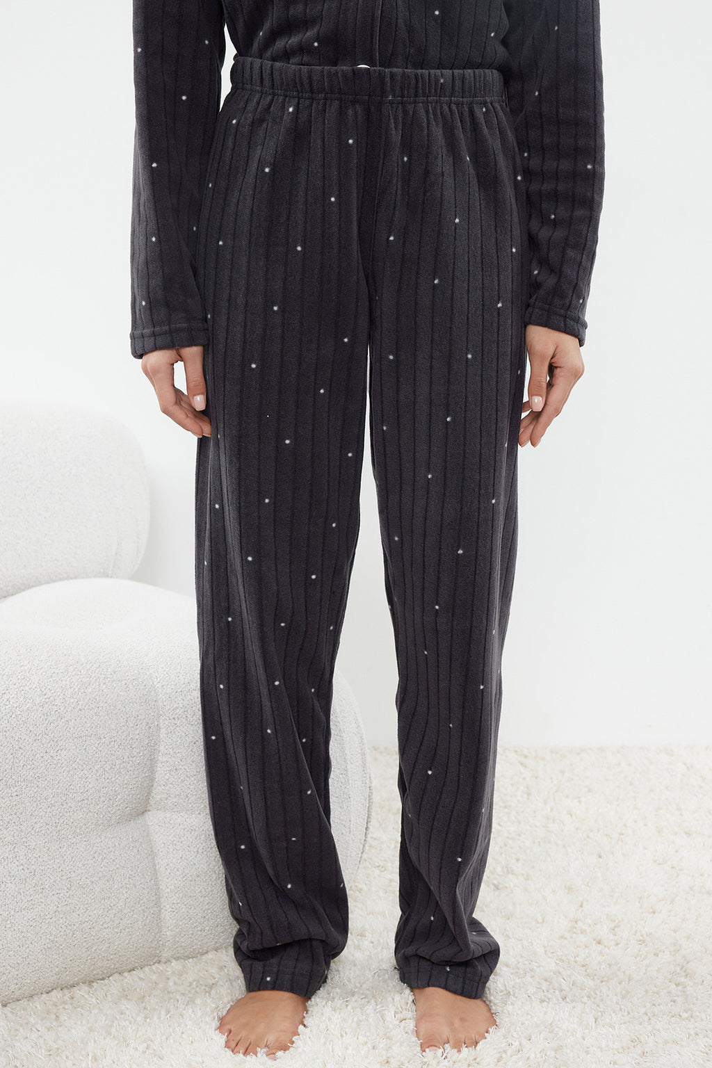 Trendyolmilla Lacivert Puantiyeli Hayvan Baskılı Polar Kışlık Örme Pijama Takımı THMAW24PT00176