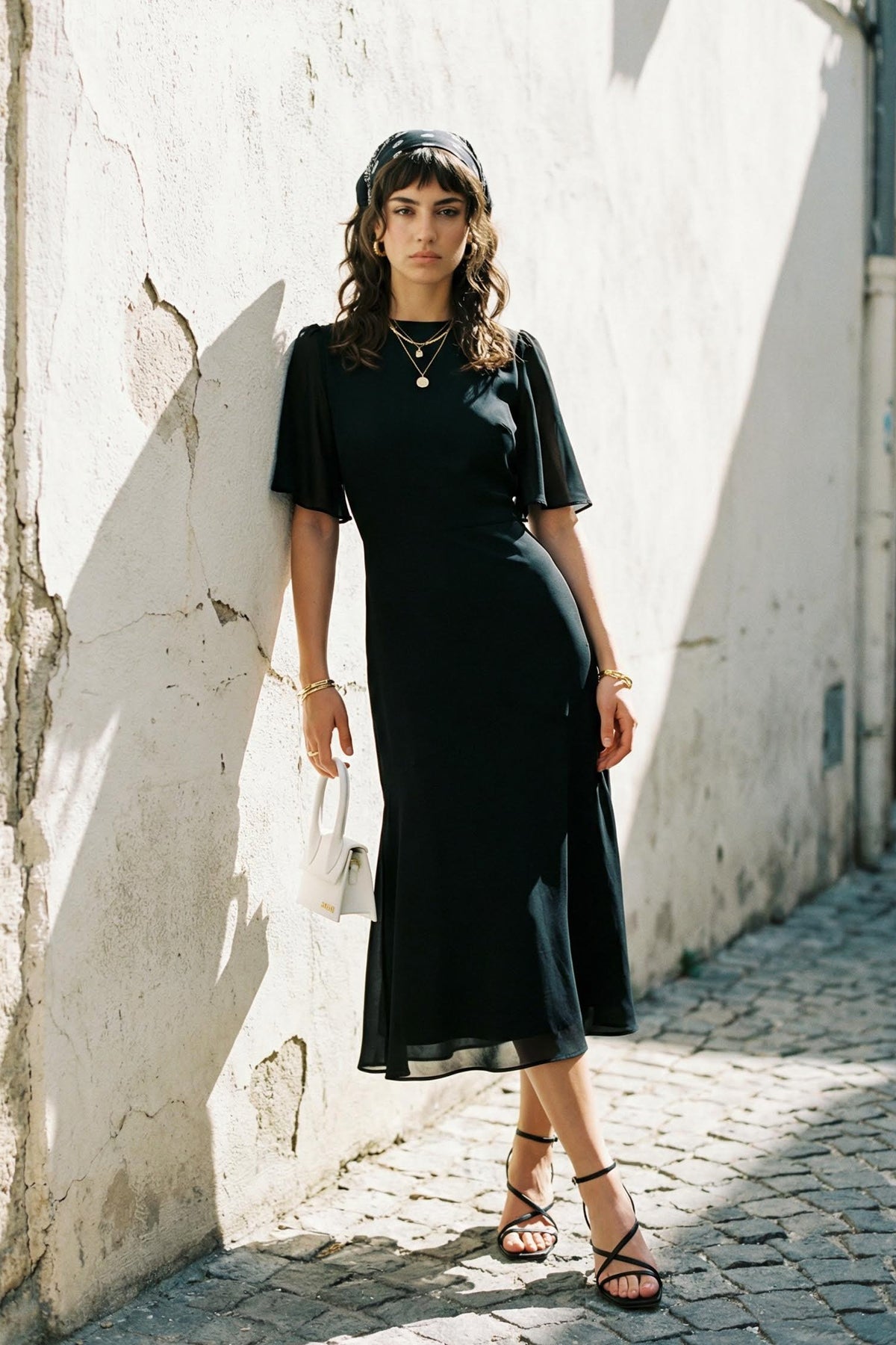 Siyah Eteği Volanlı A Kesim Astarlı Şifon Uçuş Uçuş Dokuma Midi Elbise TWOSS22EL00733