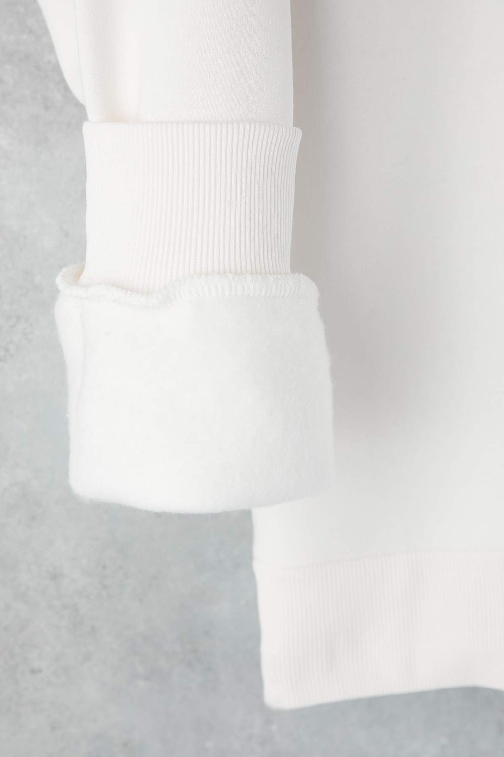 Teen Ekru Kalın İçi Polarlı Çiçek Nakışlı Bisiklet Yaka Oversize Örme Sweatshirt TWOAW26SW00154