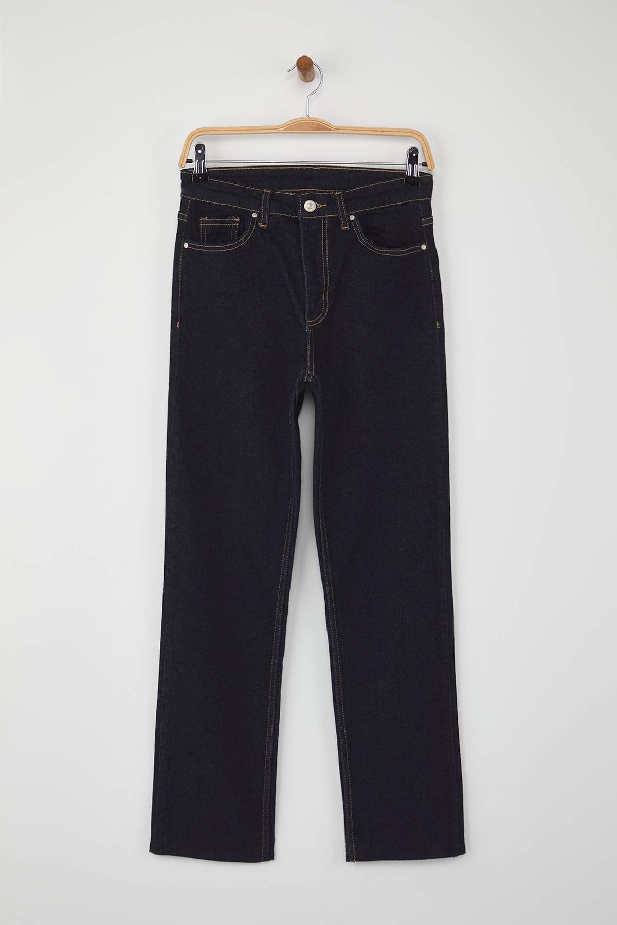 Trendyolmilla Kahverengi Yüksek Bel Paçası Kesikli Comfort/Esnek YENİ Mom Jeans TWOAW26JE00026
