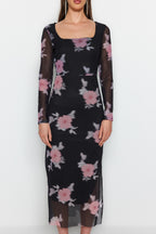 Trendyolmilla Lacivert Tül Çiçekli Vücuda Oturan Kare Yaka Uzun Kol Maxi Esnek Örme Kalem Elbise TWOAW24EL00291