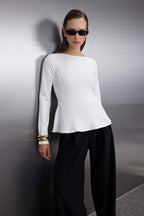 Trendyolmilla Siyah Kayık Yaka Peplum/Belden Oturmalı Regular Boy Örme Bluz TWOAW26BZ00166