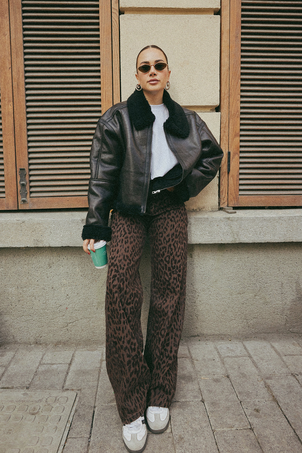 Trendyolmilla Siyah Süet Görünümlü Leopar Desenli Yüksek Bel Wide Leg Jeans TWOAW25JE00394