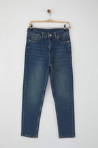 Trendyolmilla Antrasit Yüksek Bel Esnek Comfort Yeni Mom Jeans TWOAW26JE00056