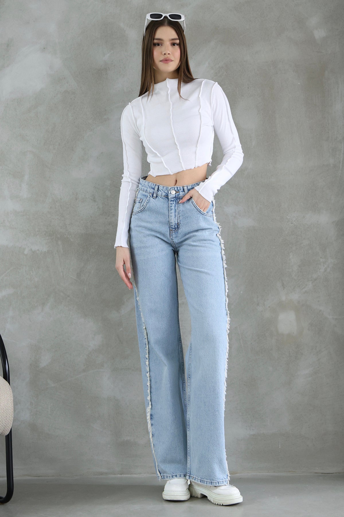Mavi Püsküllü Yüksek Bel Düz Kesim Straight %100 Pamuk Non-Stretch Jeans TWOSS25JE00139 Secondary image
