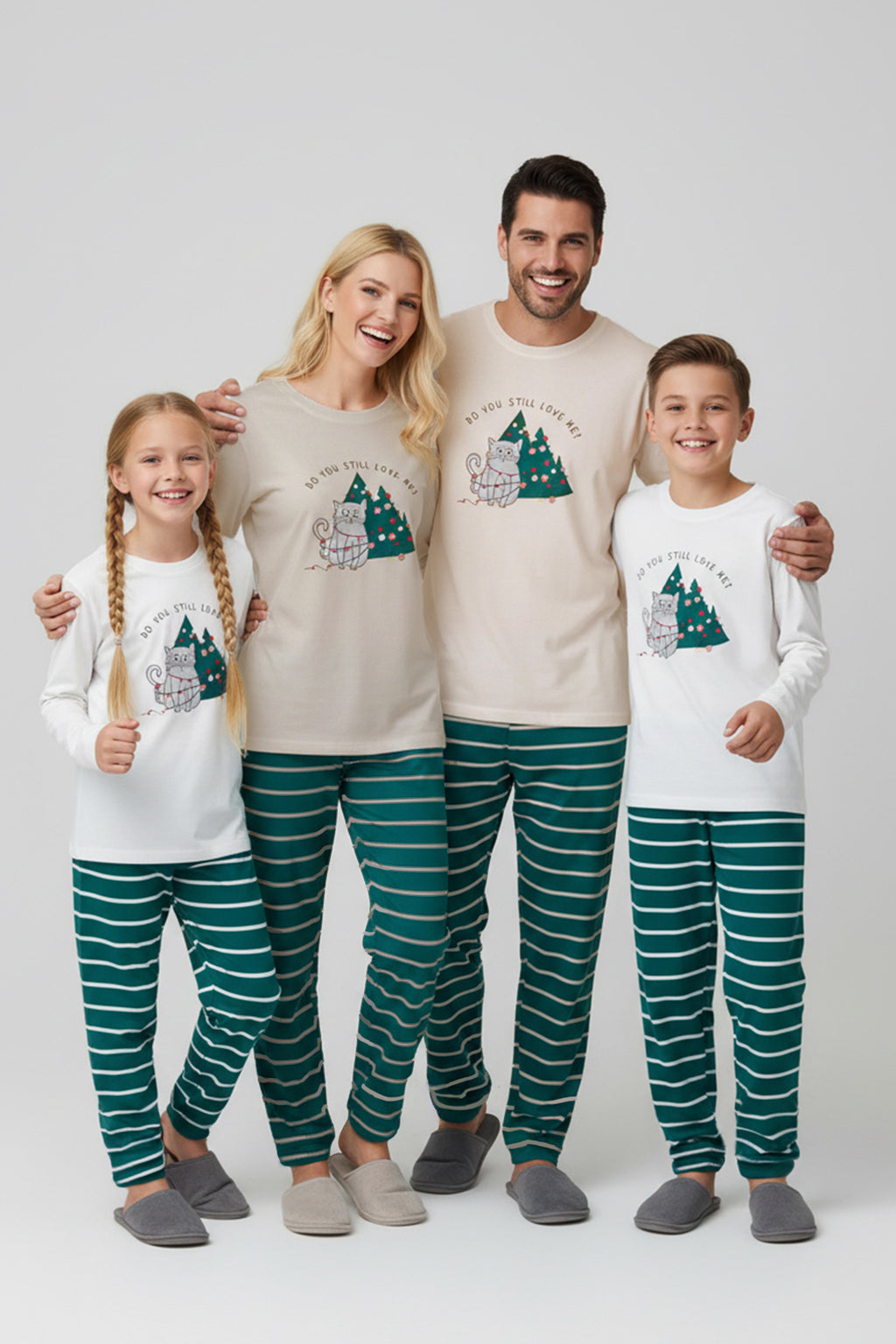 Trendyolmilla Kadın Couple/Çift Lacivert %100 Pamuklu Çizgili Yılbaşı Temalı Örme Pijama Takımı THMAW25PT00164