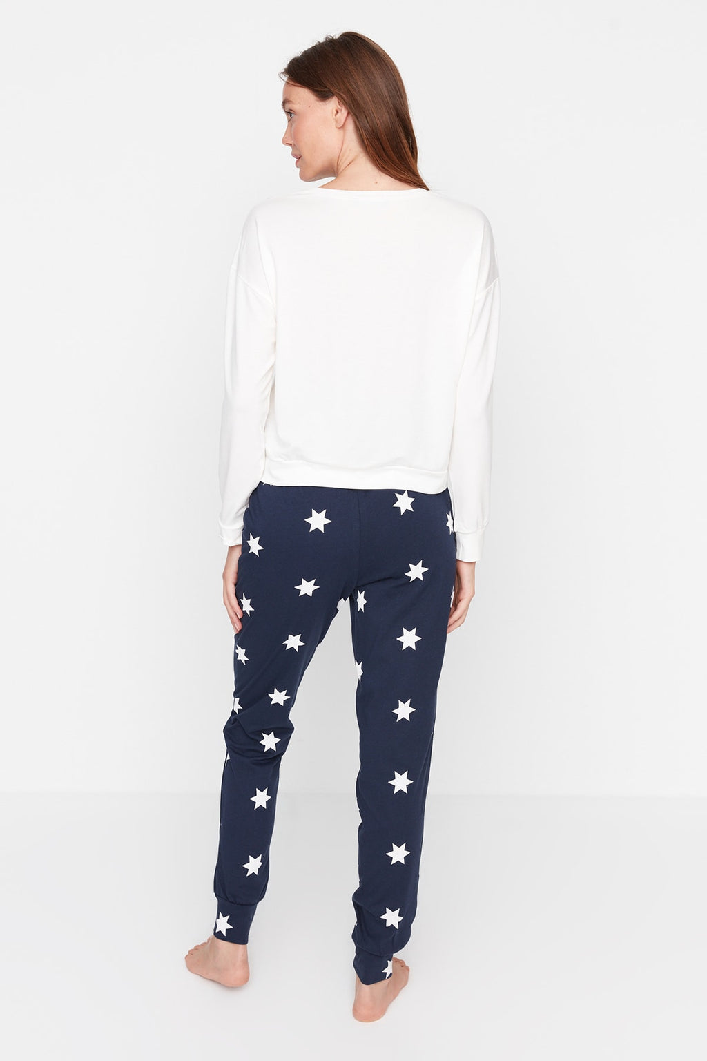 Trendyolmilla Beyaz %100 Pamuklu Yıldız Desenli Örme Pijama Takımı THMAW21PT0241