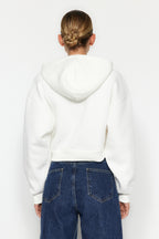 Trendyolmilla Siyah Kalın İçi Polarlı Kapüşonlu Rahat Kesim Crop Basic Örme Sweatshirt TWOAW24SW00105