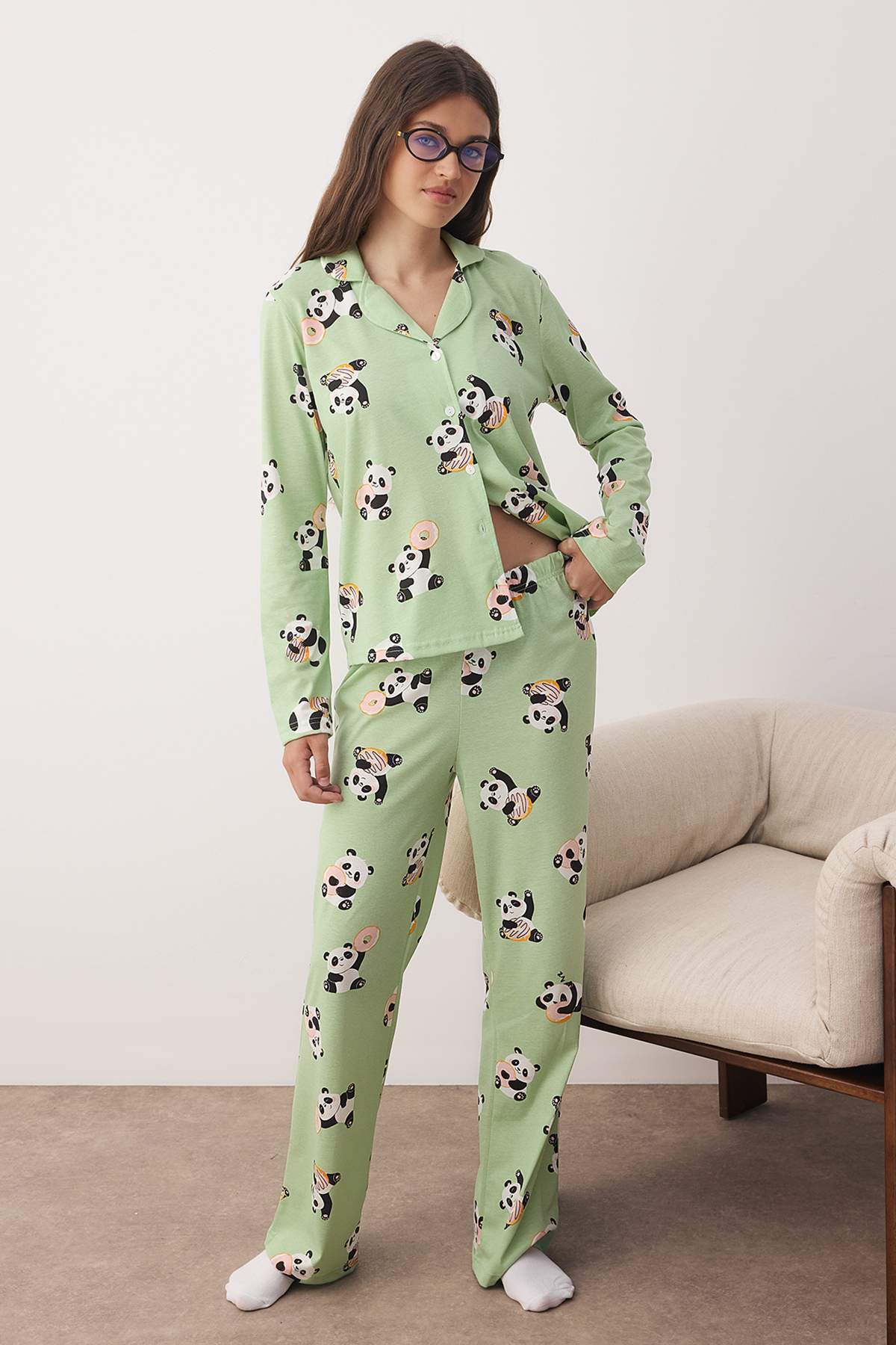 Trendyolmilla Yeşil-Çok Renkli Panda Desenli Örme Pijama Takımı THMAW26PT00049