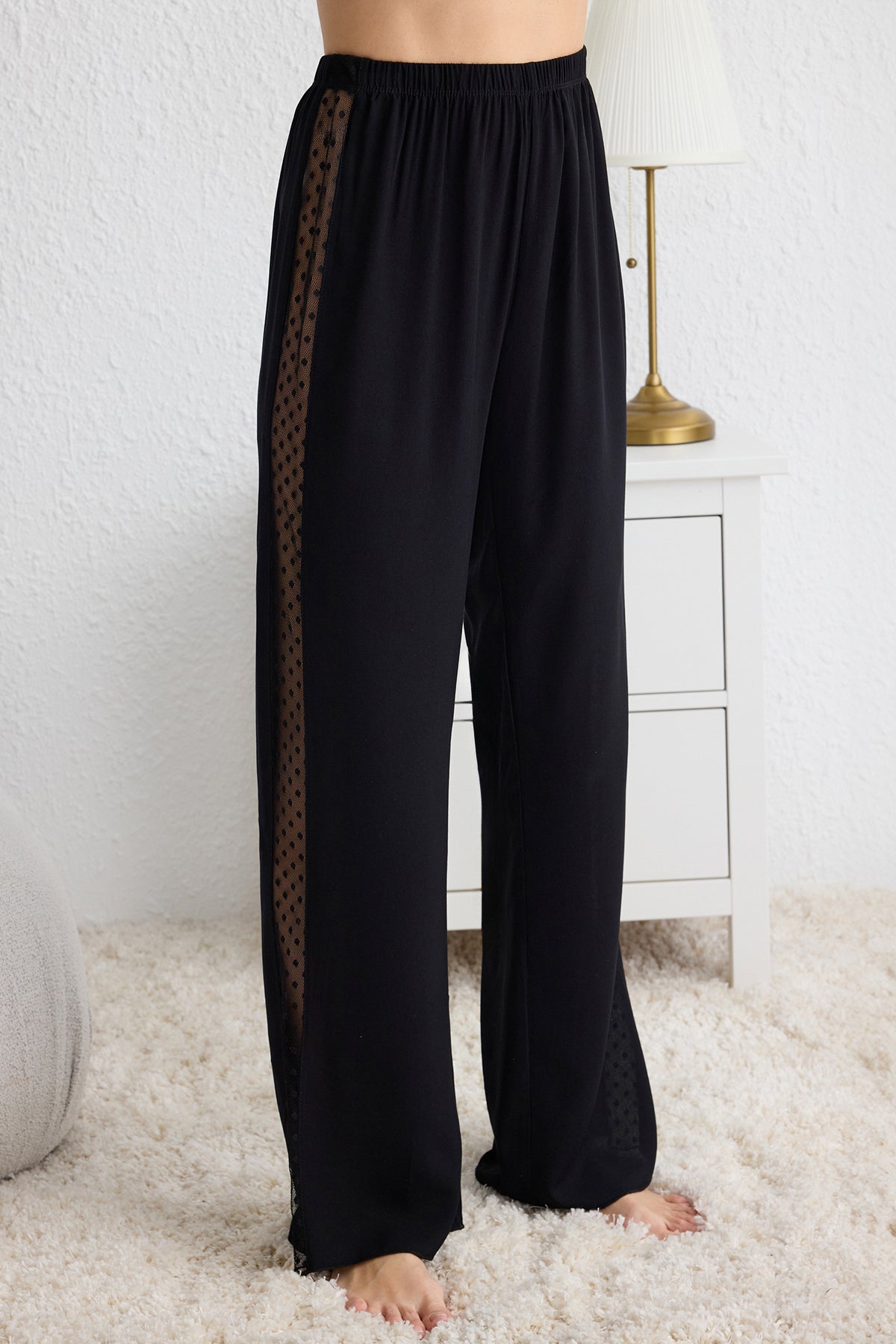 Trendyolmilla Bordo Puantiyeli Dantel Detaylı İp Askılı Dokuma Pijama Takımı THMSS25PT00128