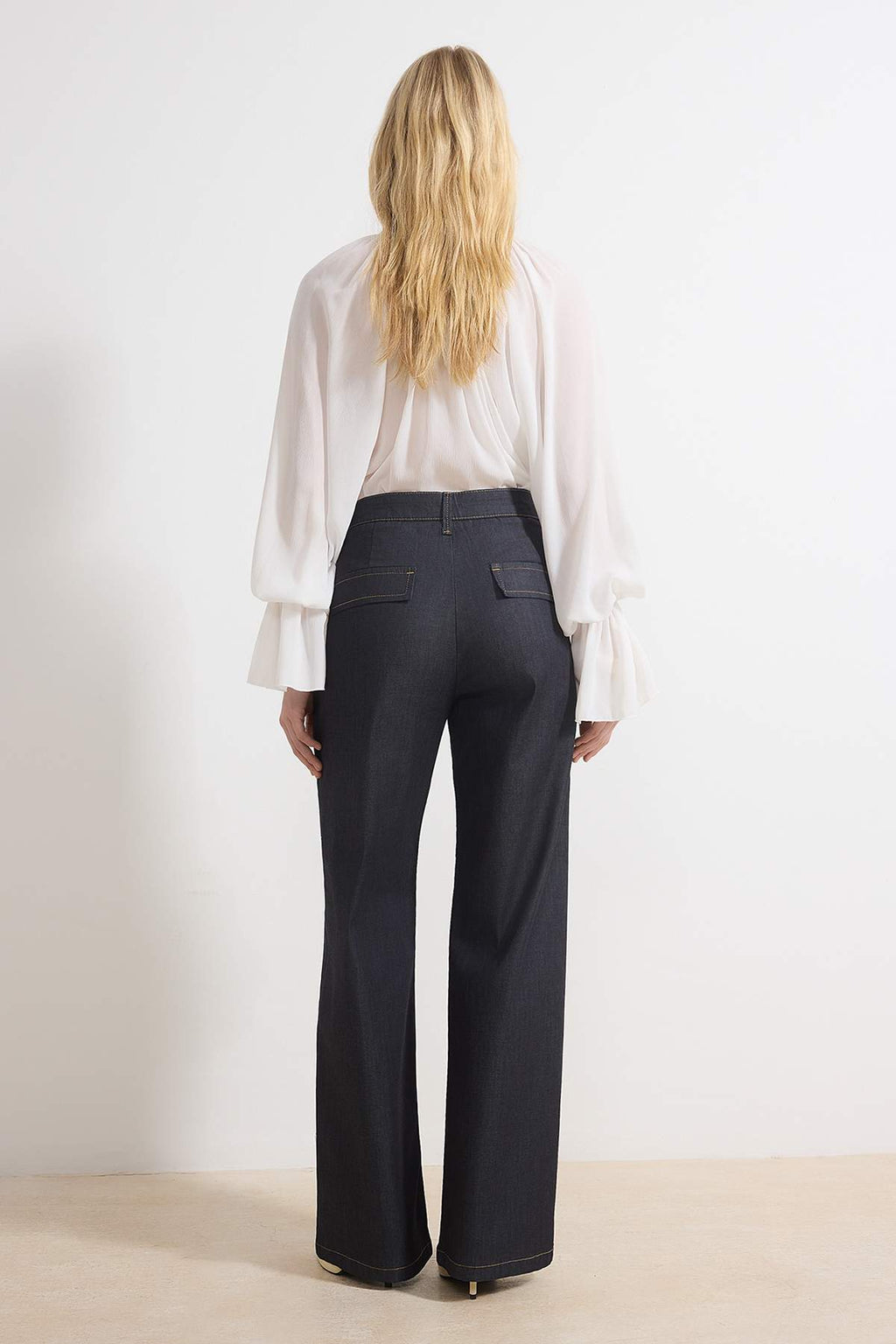 Koyu Mavi Dikiş Detaylı Yüksek Bel Ekstra Esnek Wide Leg Jeans TWOSS26JE00053