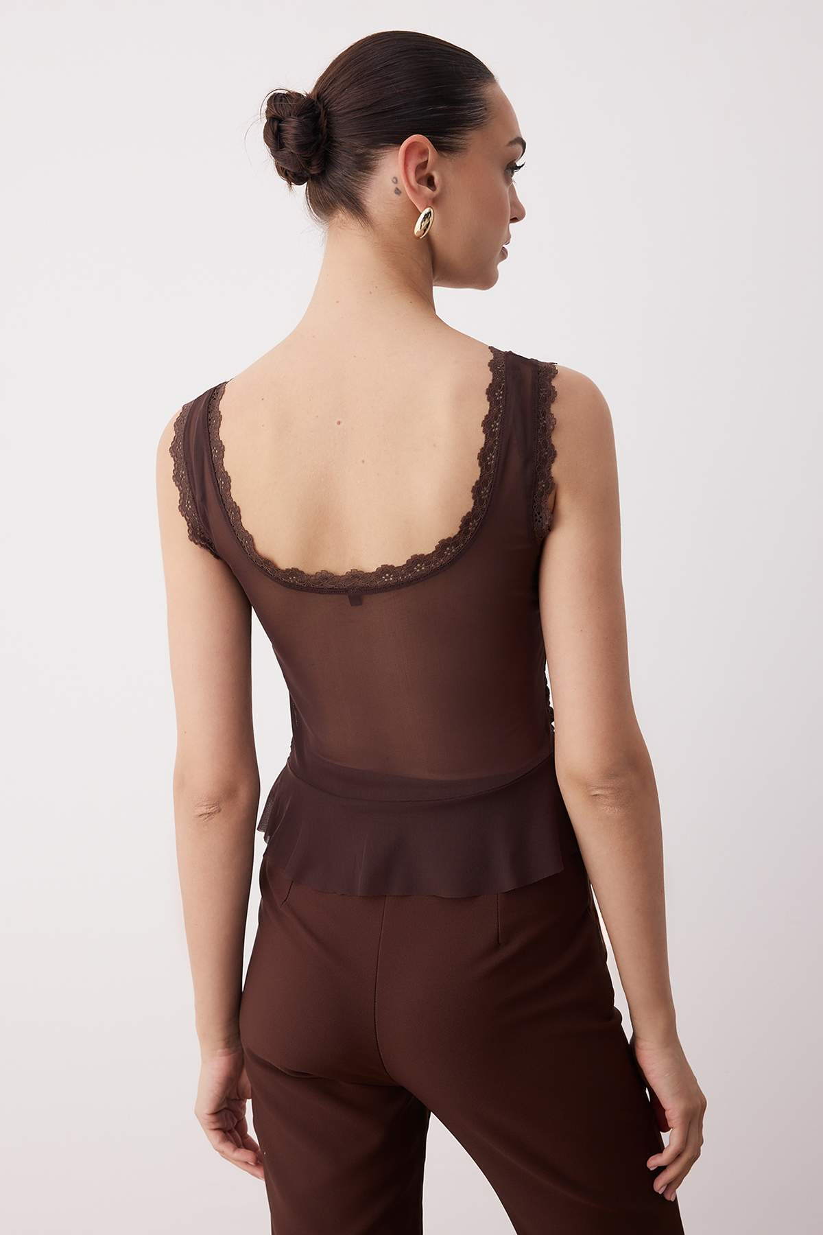 Trendyolmilla Siyah Astarsız Tül Dantel Şeritli Büzgü Detaylı Tül Party Bluz TPRSS25BZ00052