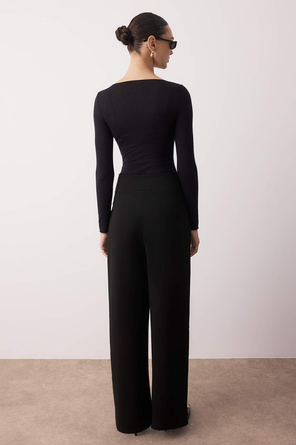 Siyah Toka Detaylı Wideleg/Geniş Paça Örme Pantolon TWOAW26PL00022