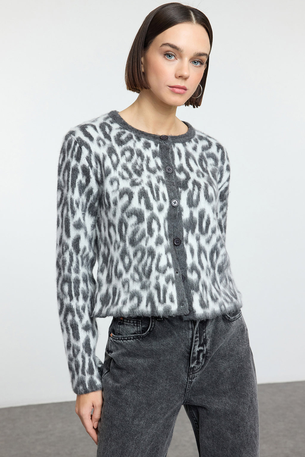 Trendyolmilla Kahverengi Leopar Desenli Triko Hırka TWOAW25HI00378
