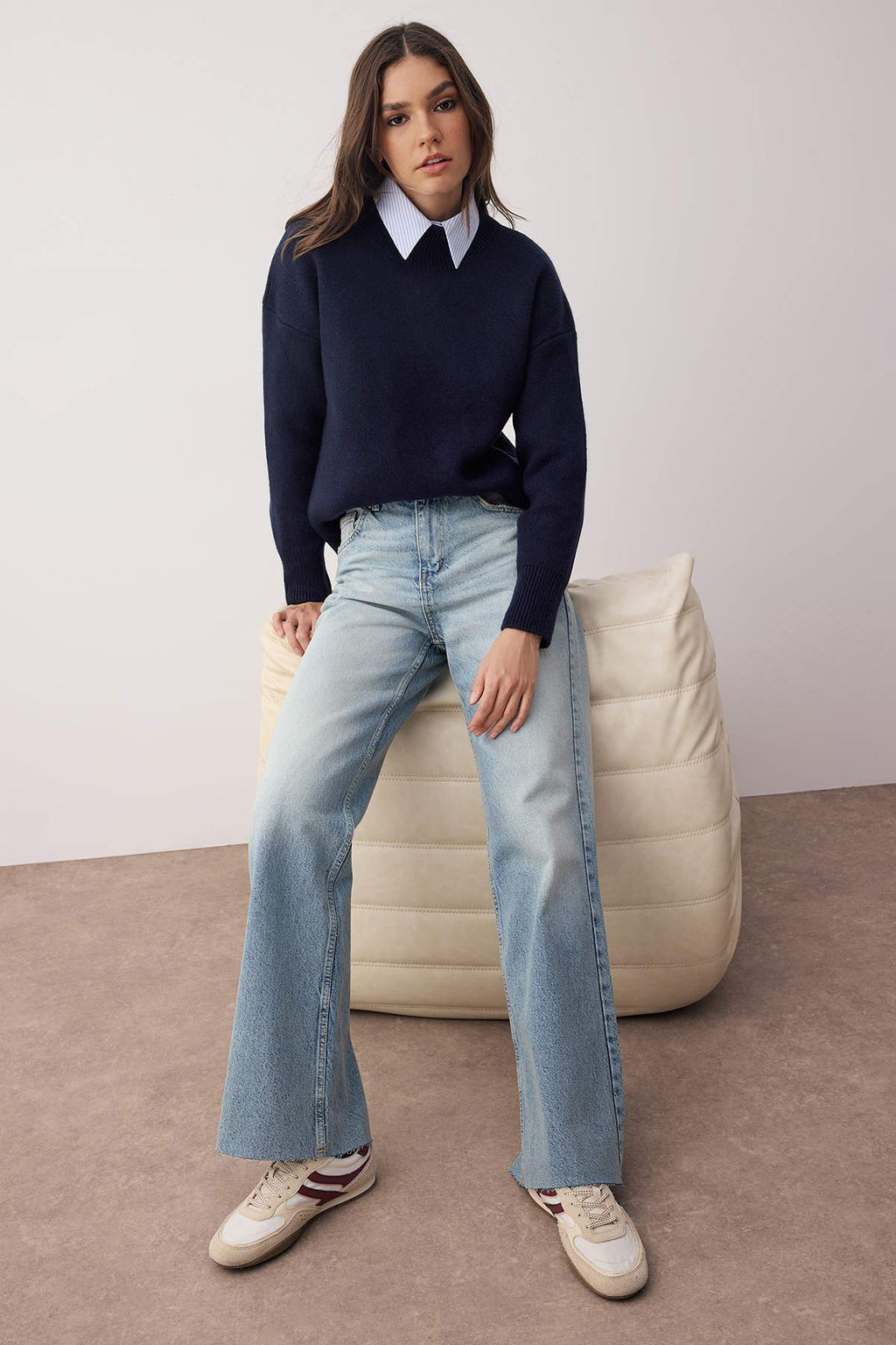 Trendyolmilla Koyu Mavi Paça Kesikli Ekstra Yüksek Bel Geniş Paça Wide Leg Jeans TWOAW26JE00080