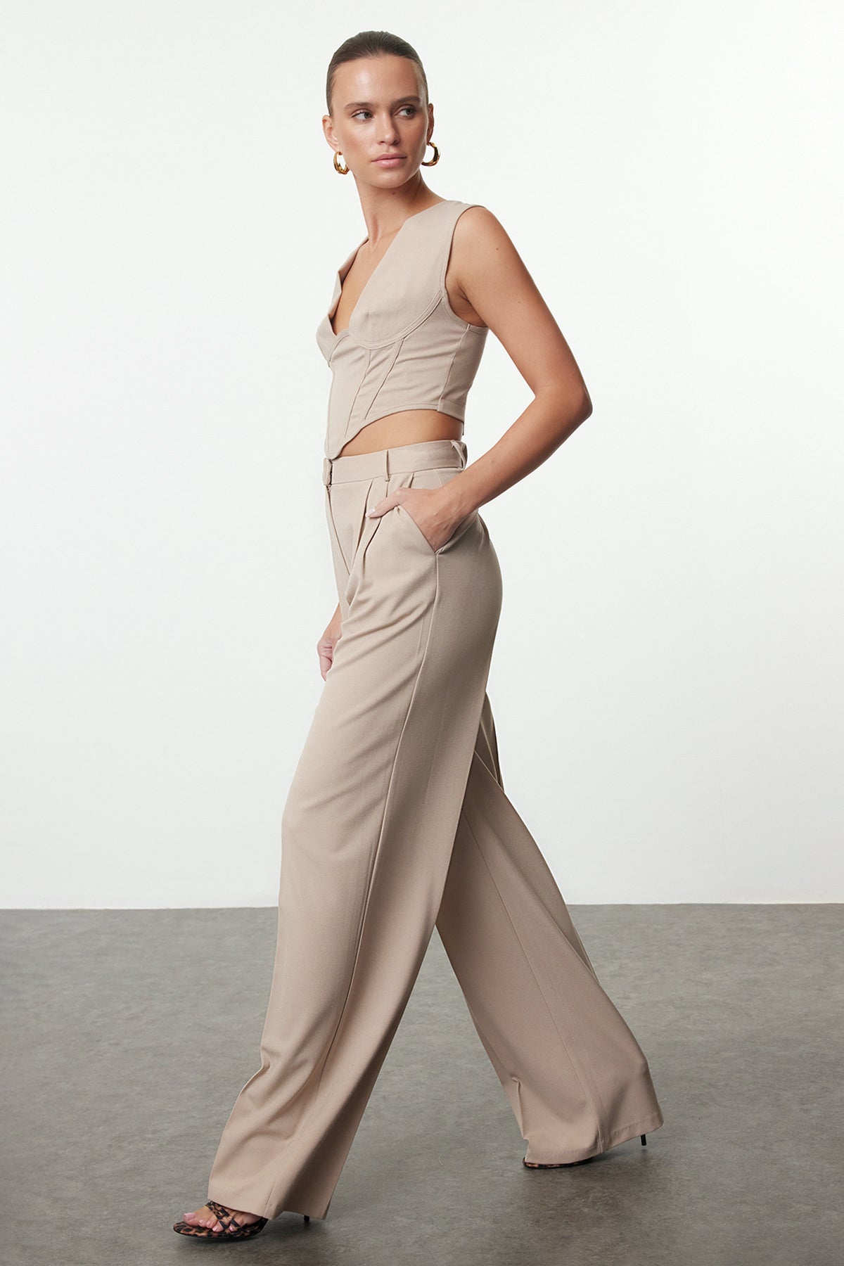 Trendyolmilla Lacivert Bol Paça Dokuma Pantolon TPRAW23PL00016