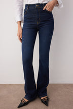 Trendyolmilla Siyah Yüksek Bel Comfort/Esnek Flare Jeans TWOSS25JE00052