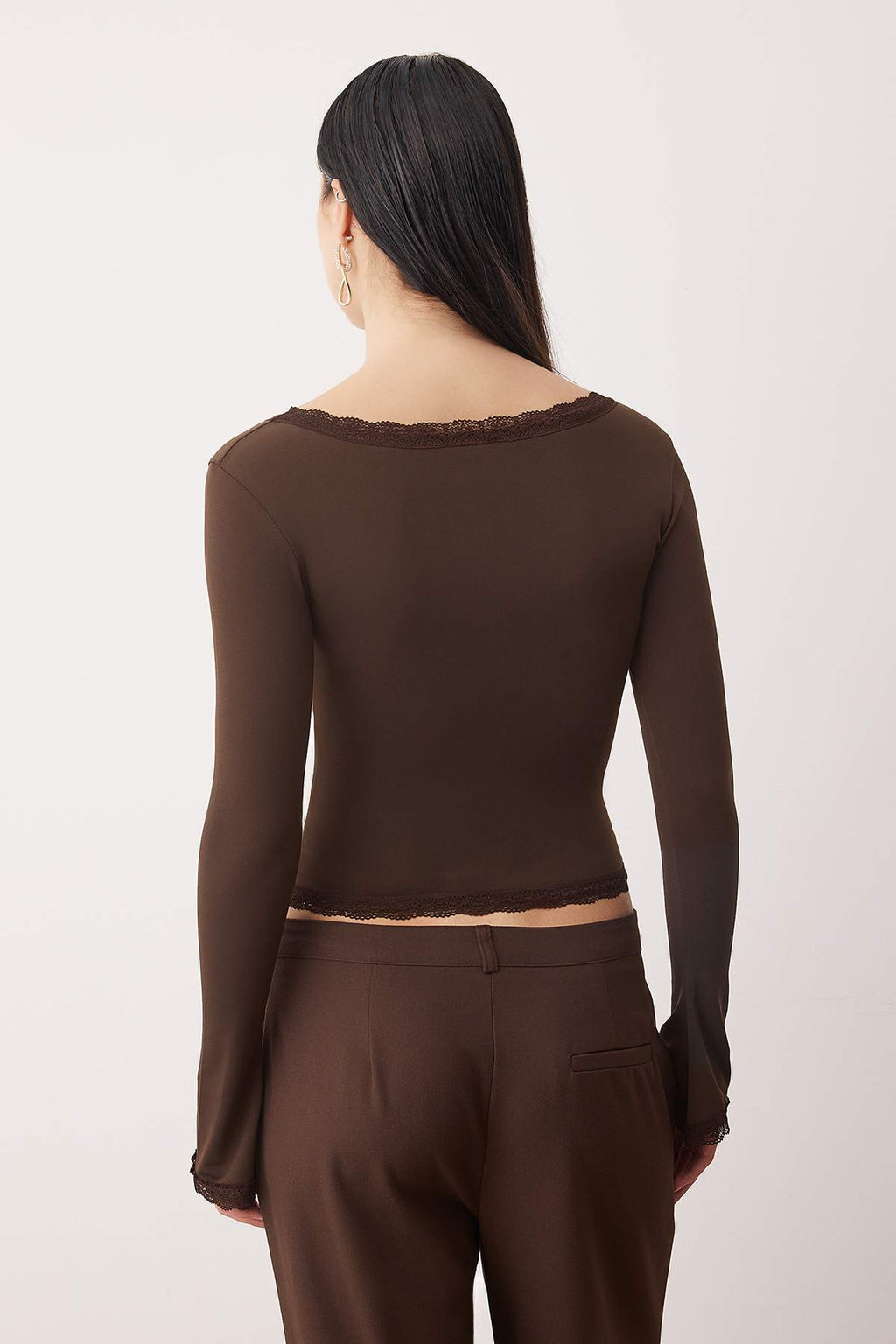 Trendyolmilla Koyu Kahverengi Dantel Detaylı Kare Yaka Örme Party Bluz TPRAW26BZ00045