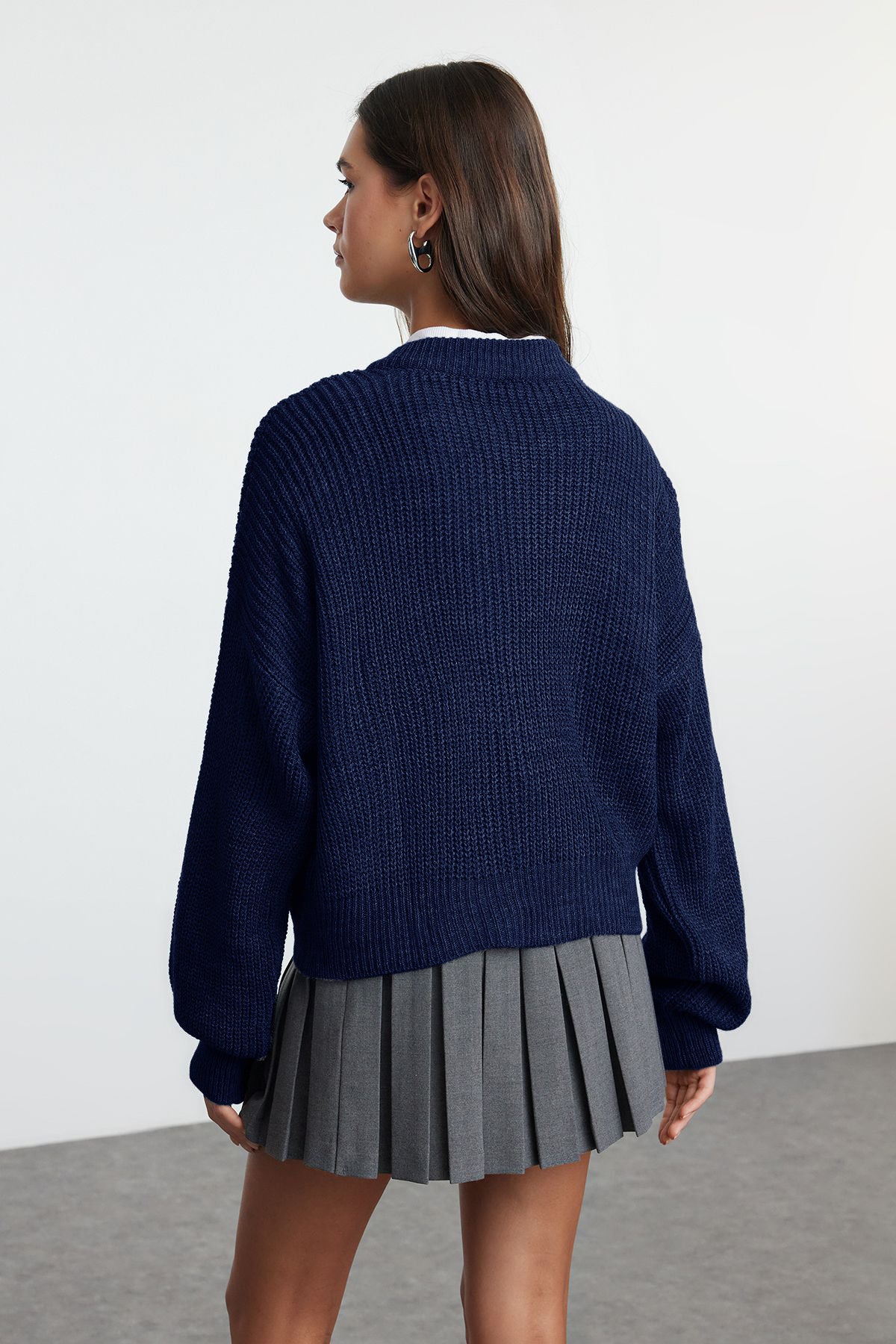 Trendyolmilla Indigo Geniş Kalıp Bomber Yaka Fermuarlı Triko Hırka TWOAW24HI00153