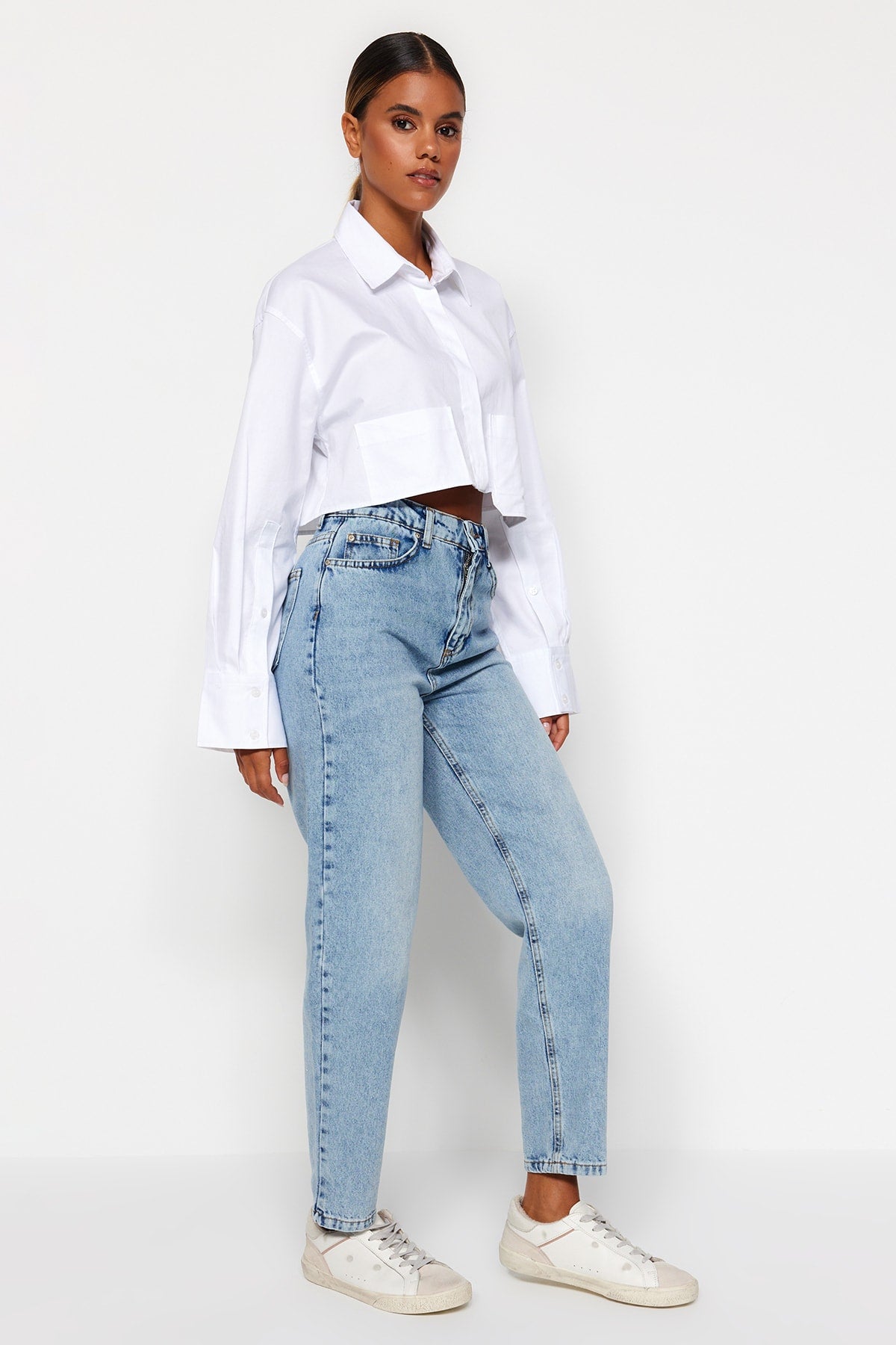 Trendyolmilla Beyaz Yüksek Bel Mom %100 Pamuk Non-Stretch Jeans TWOAW24JE00076