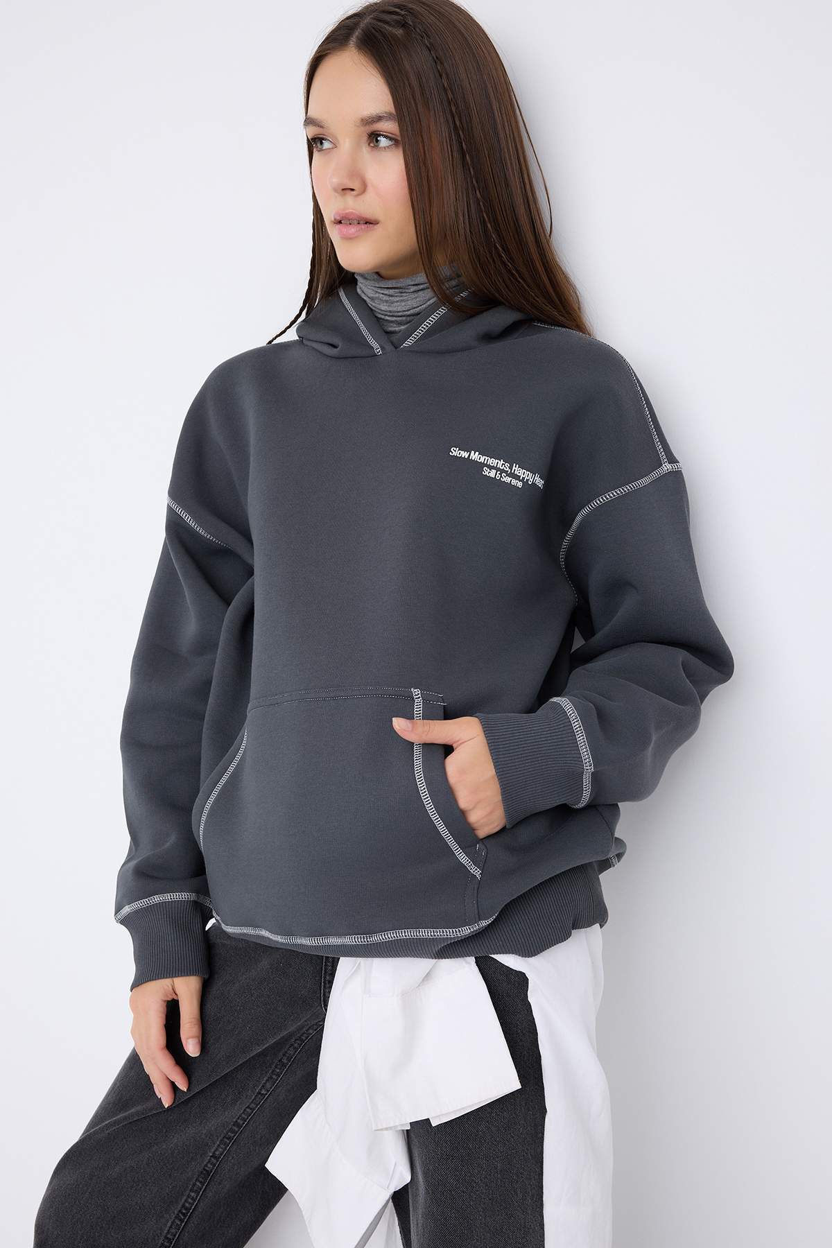 Teen Antrasit Baskılı Yıkamalı Overszie/Geniş Kalıp Kapüşonlu Örme Sweatshirt TWOAW26SW00173 Main image