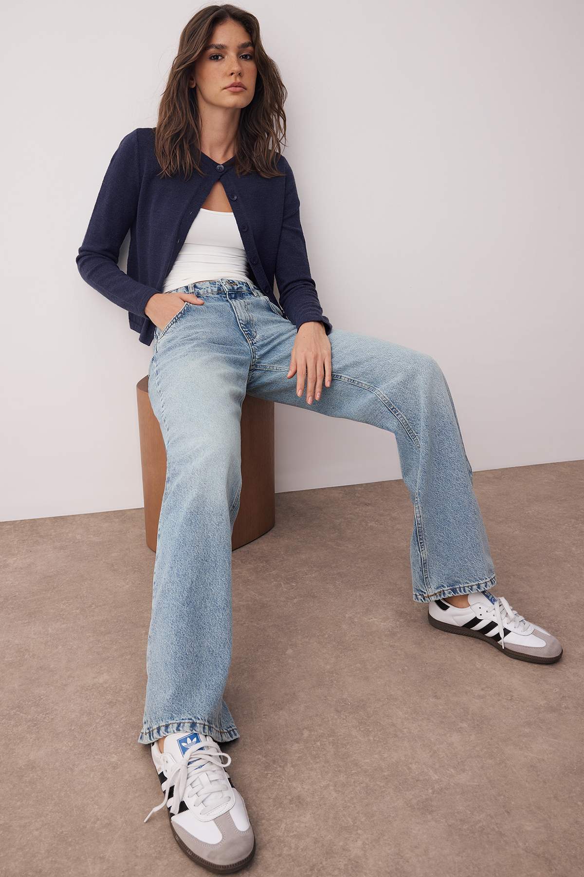 Açık Mavi Düşük Bel Geniş Paça Wide Leg Jeans TWOAW26JE00075 Main image