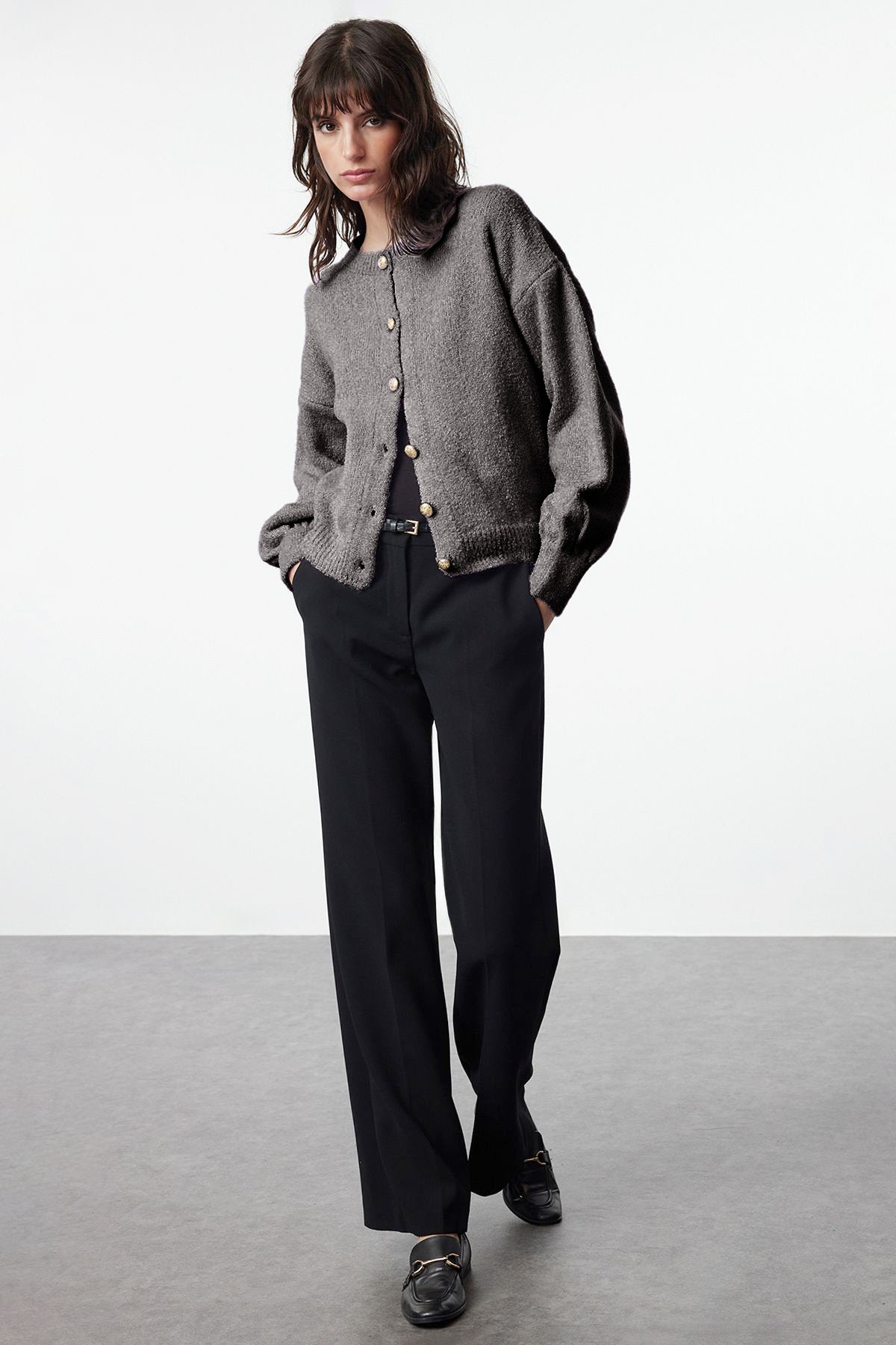 Antrasit Düğme Detaylı Yumuşak Dokulu Triko Hırka TWOAW25HI00147