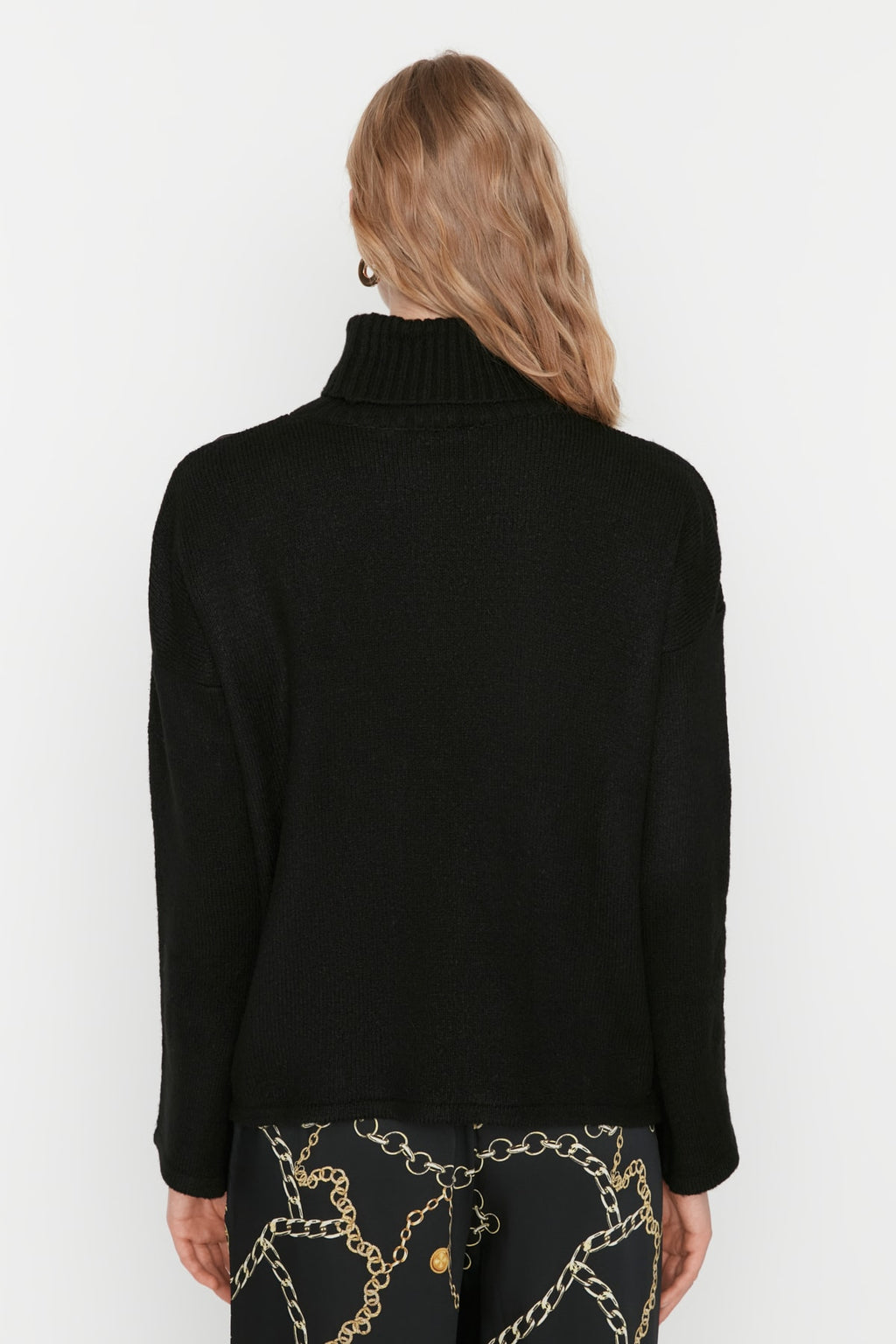 Siyah Yumuşak Dokulu Tül Detaylı Triko Kazak TWOAW20KZ1037