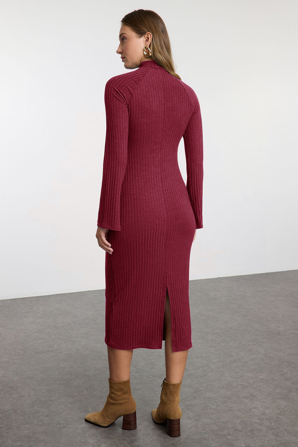 Bordo Düz Yırtmaçlı Midi Bodycone/Vücuda Oturan Fitilli Esnek Örme Elbise TWOAW25EL00568