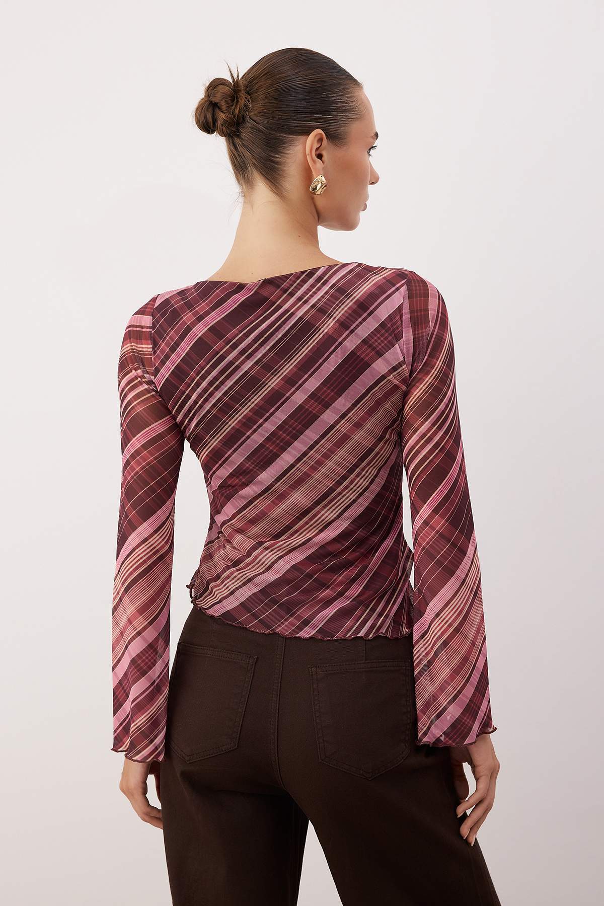 Bordo Ekoseli Kayık Yaka Asimetrik Detaylı Fitted/vücuda Oturan Örme Bluz TWOAW26BZ00128