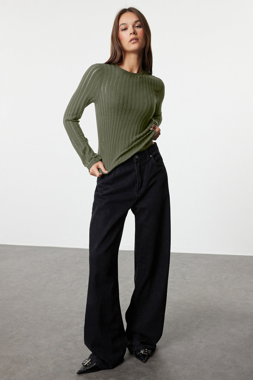 Haki Transparan Triko Görünümlü Kumaş Regular Boy Bisiklet Yaka Örme Bluz TWOAW24BZ00094